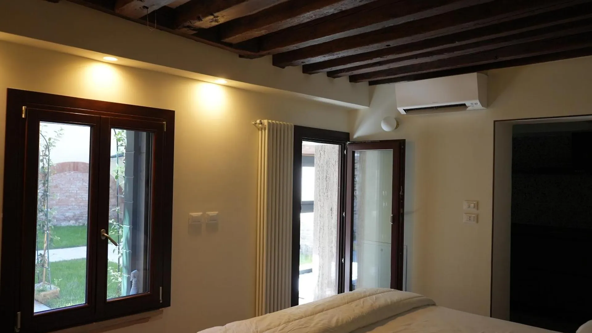Qn Apartments Venezia 0*,  Italia