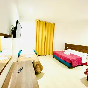 milazzo-suites.it-romehotels.com/